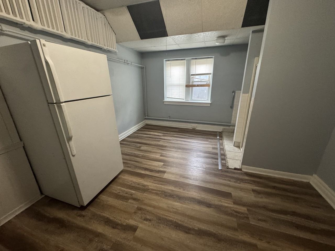 189 Lake Avenue - Photo 3 of 21