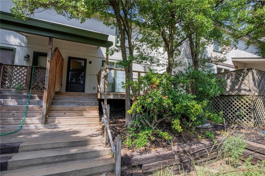 2217 North Crossover Road