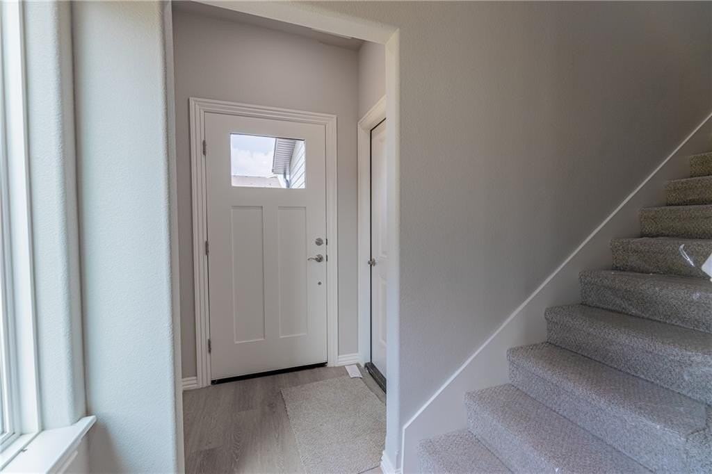 2609 Sw Lofoten St #2 - Photo 5 of 27