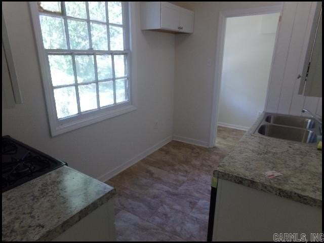 2609 S Tyler St - Photo 4 of 17