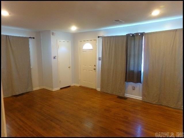 9910 Brooks Ln - Photo 3 of 16