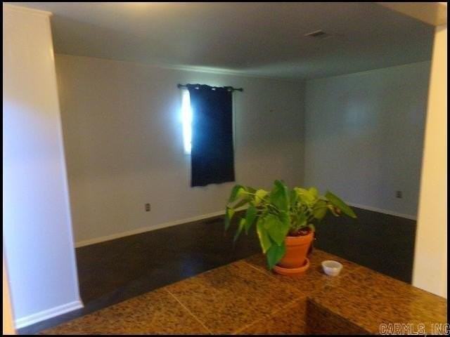 9910 Brooks Ln - Photo 5 of 16