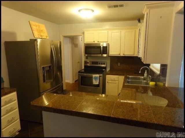 9910 Brooks Ln - Photo 6 of 16