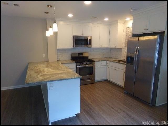 525 S Oak St - Photo 4 of 12