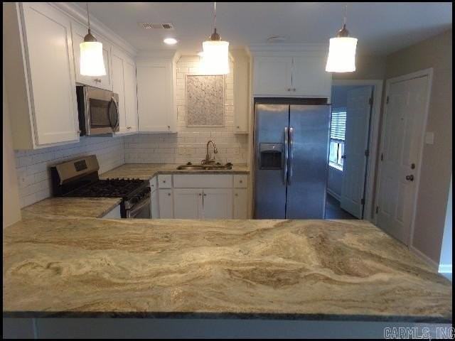 525 S Oak St - Photo 5 of 12