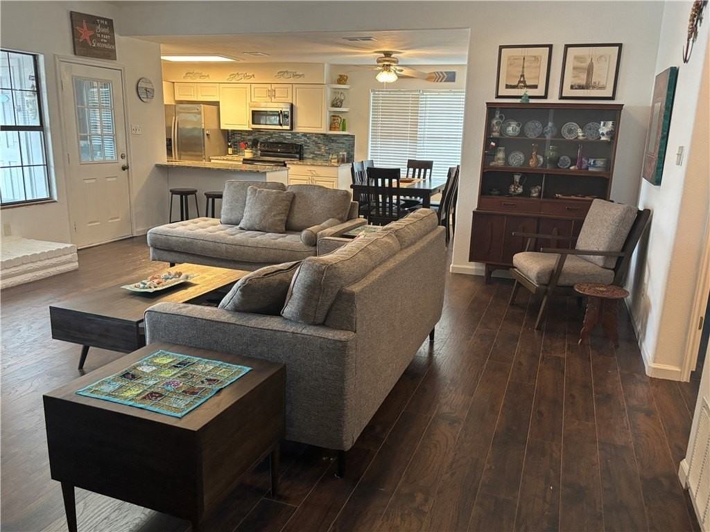 13829 Whitecap Blvd - Photo 5 of 14