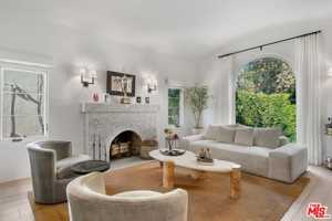 featured image of 441 N Flores St