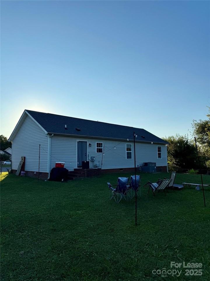 905 Lyme Brook Lane - Photo 3 of 16