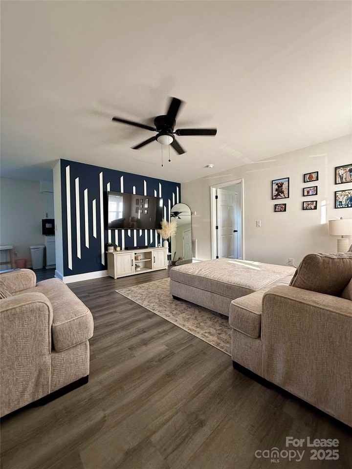 905 Lyme Brook Lane - Photo 5 of 16