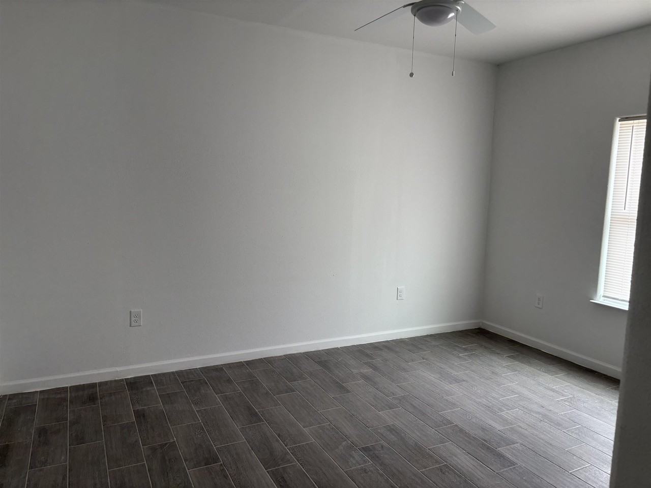 311 Rosalinda Dr - Photo 7 of 9