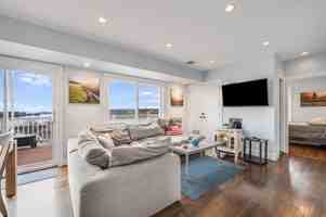 featured image of 17 Silva Ct