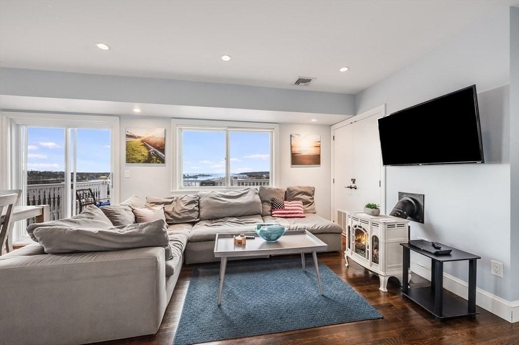 17 Silva Court - Photo 2 of 22