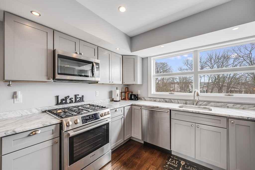 17 Silva Court - Photo 7 of 22