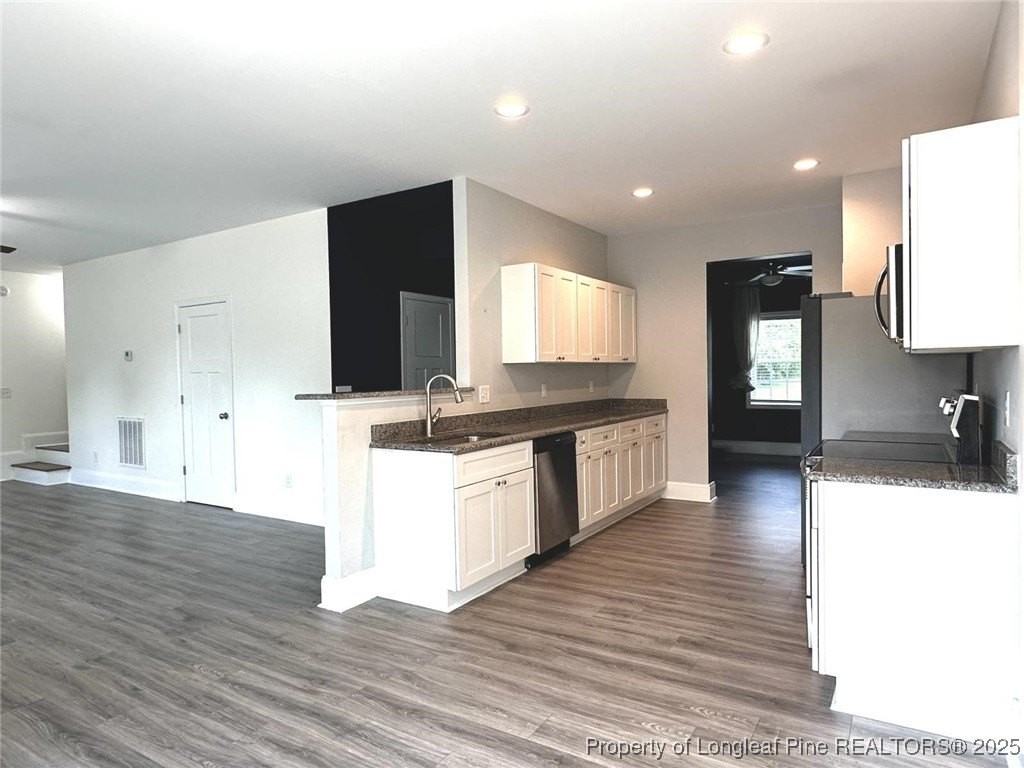 339 N Stephens St - Photo 7 of 17