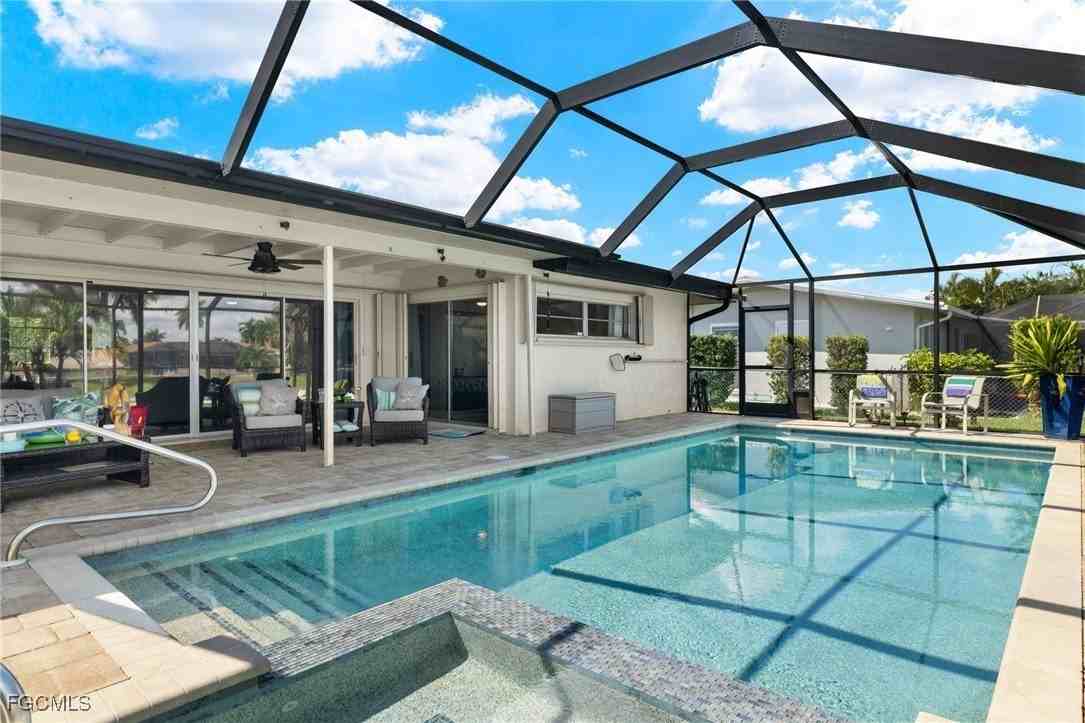 3021 Se 17th Ave - Photo 2 of 45