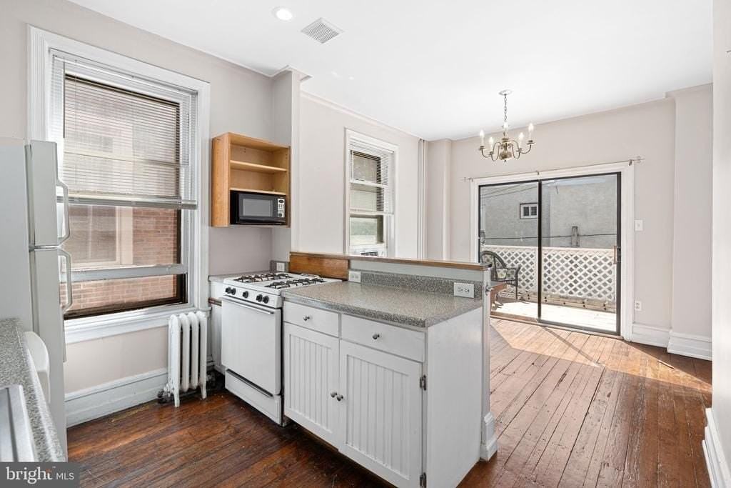 2324 Poplar St #2F - Photo 6 of 17