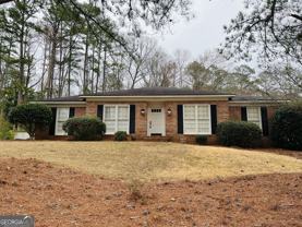 402 Camelot Dr - Photo 1 of 1