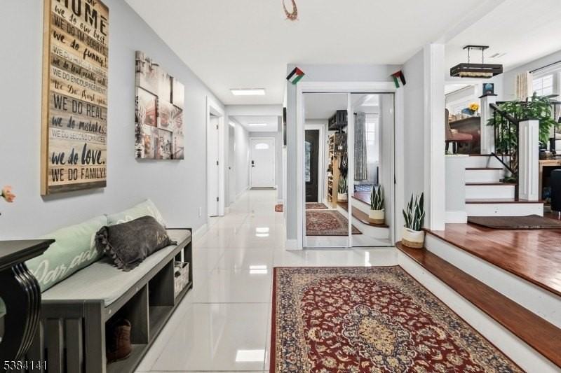 231 Starmond Ave - Photo 4 of 32