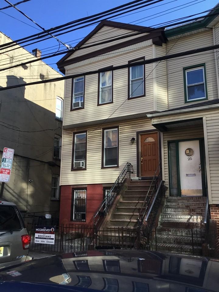 23 Vroom St #2 - Photo 2 of 6