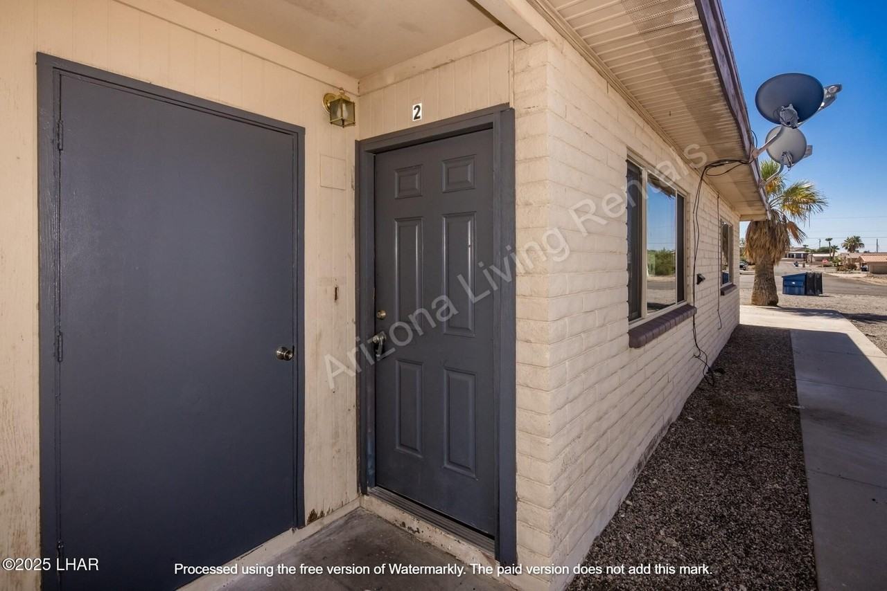 2241 Sandwood Dr Apt 2 #2 - Photo 3 of 24