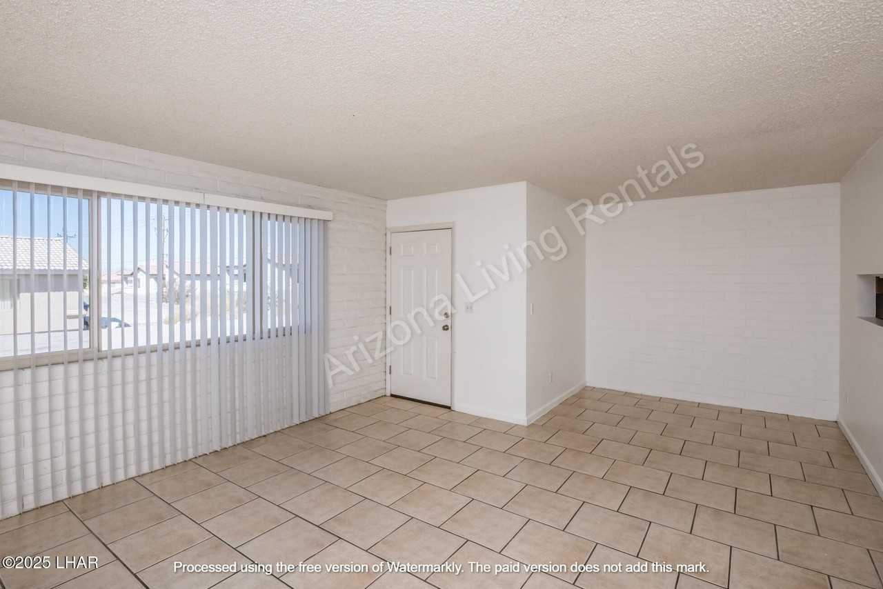 2241 Sandwood Dr Apt 2 #2 - Photo 6 of 24