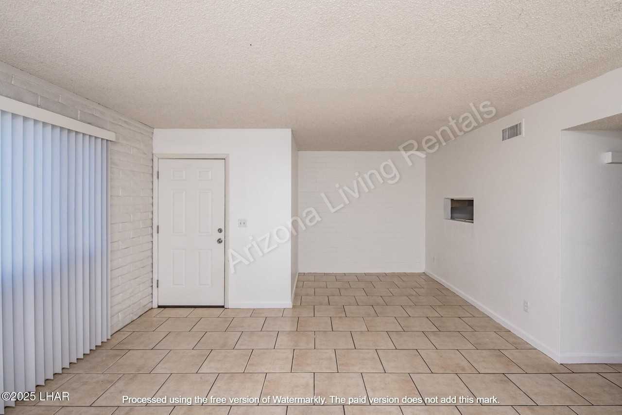 2241 Sandwood Dr Apt 2 #2 - Photo 7 of 24