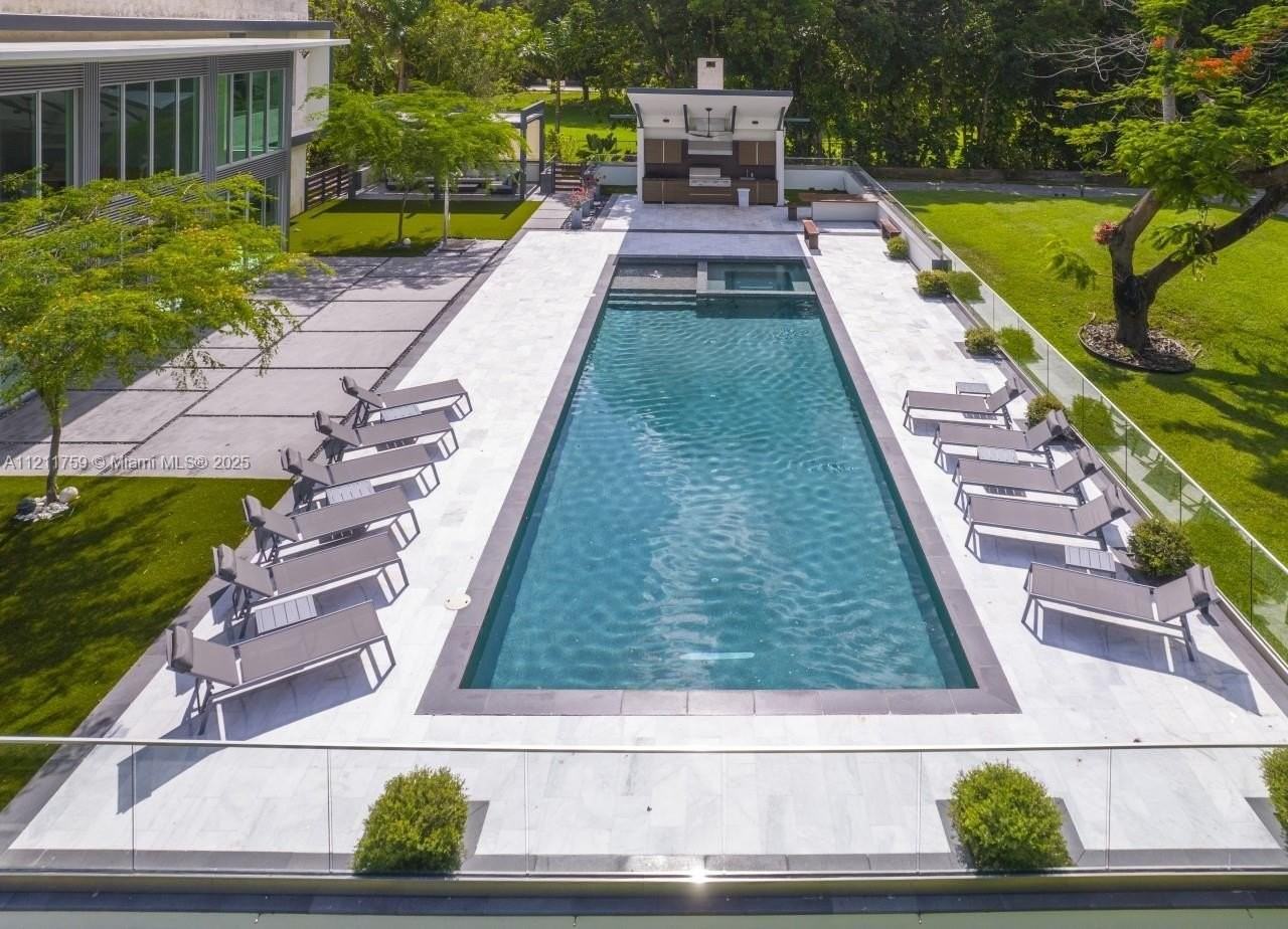 14305 Stirling Rd - Photo 7 of 50