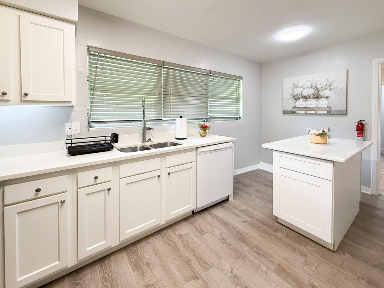 S Cirus Ave - Photo 3 of 12