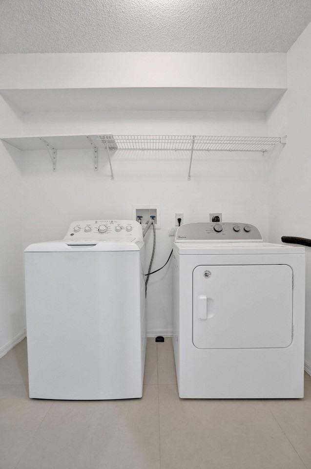 Se Petunia Ave - Photo 2 of 24