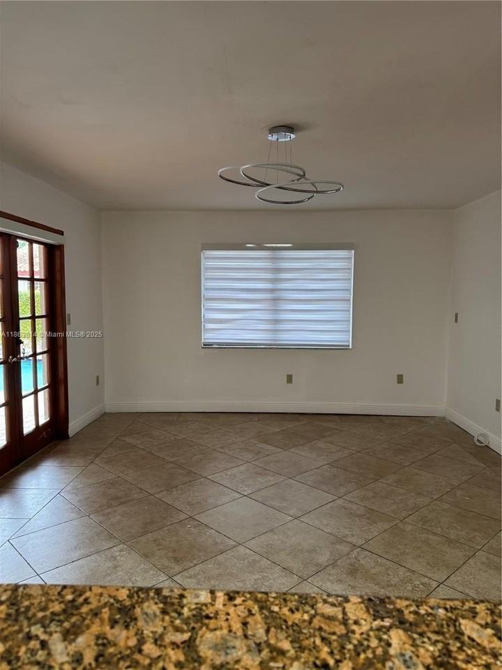 3010 Sw 132nd Ave #0 - Photo 6 of 41