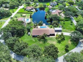 10820 Sw 40th St - Photo 1 of 1