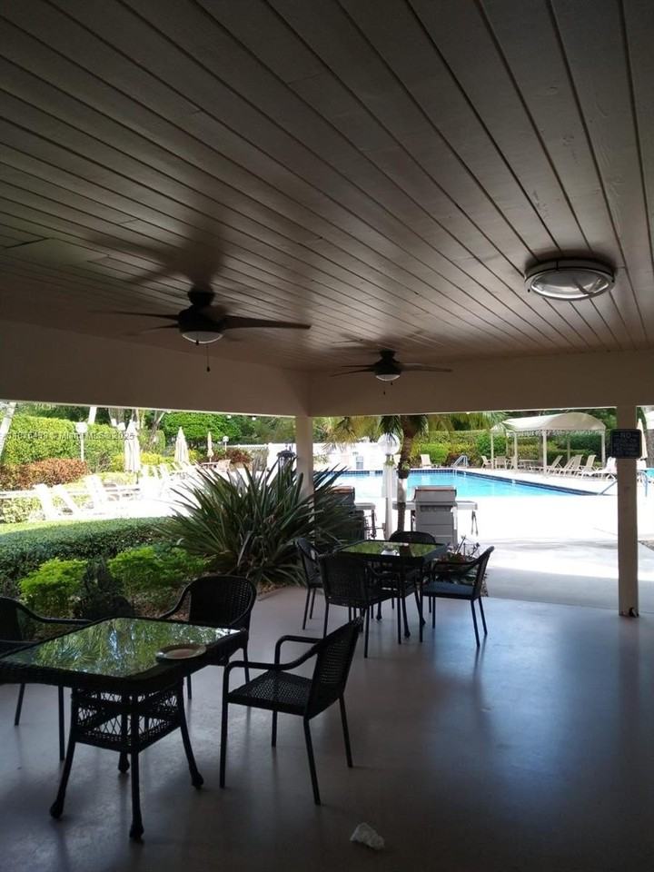 3510 Oaks Way #509 - Photo 2 of 36