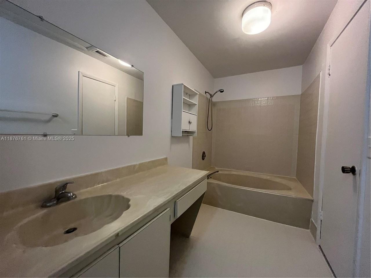 1832 My Place Lane #J39 - Photo 7 of 8