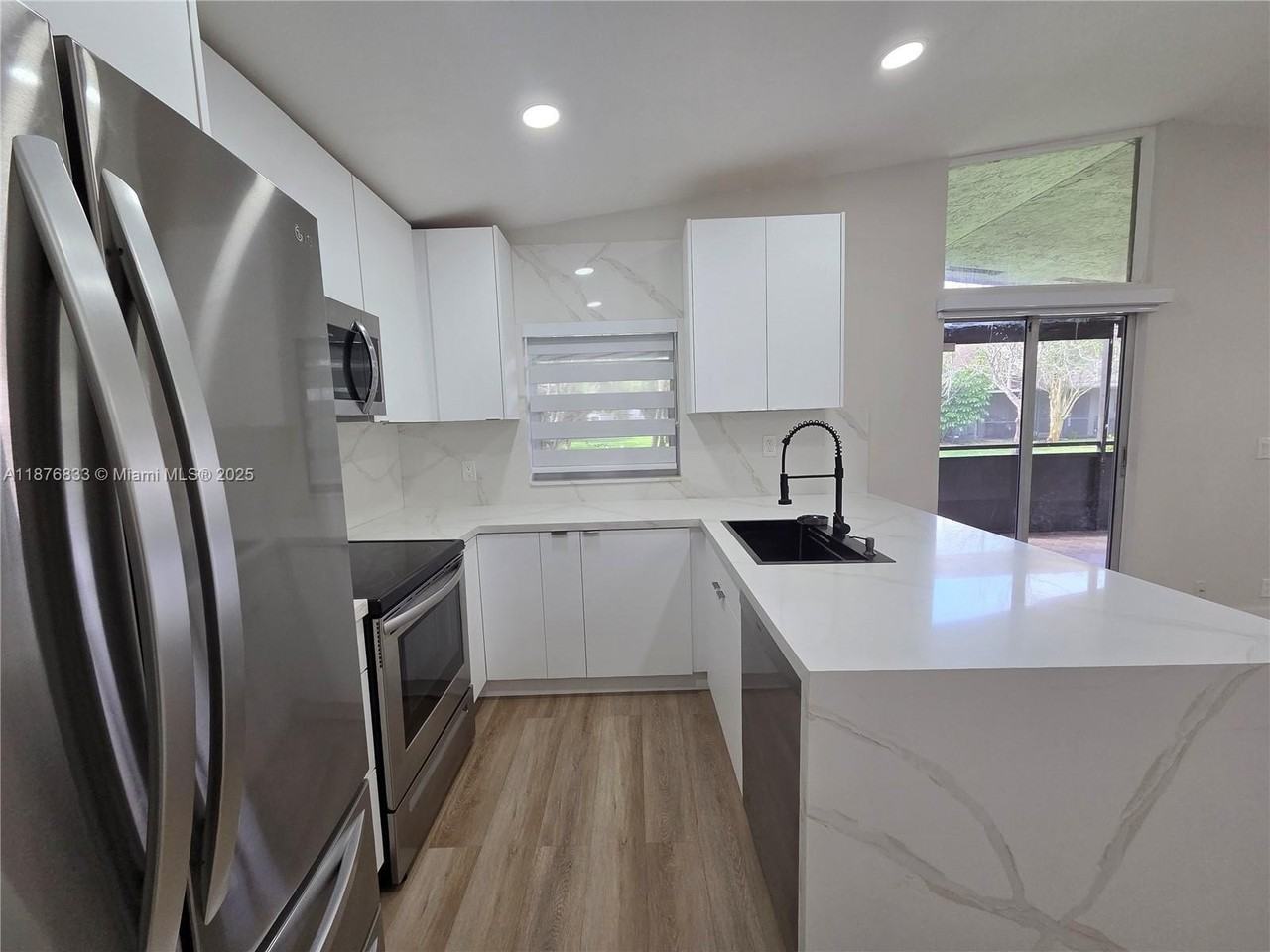 15798 Woodgate Court #E - Photo 3 of 42