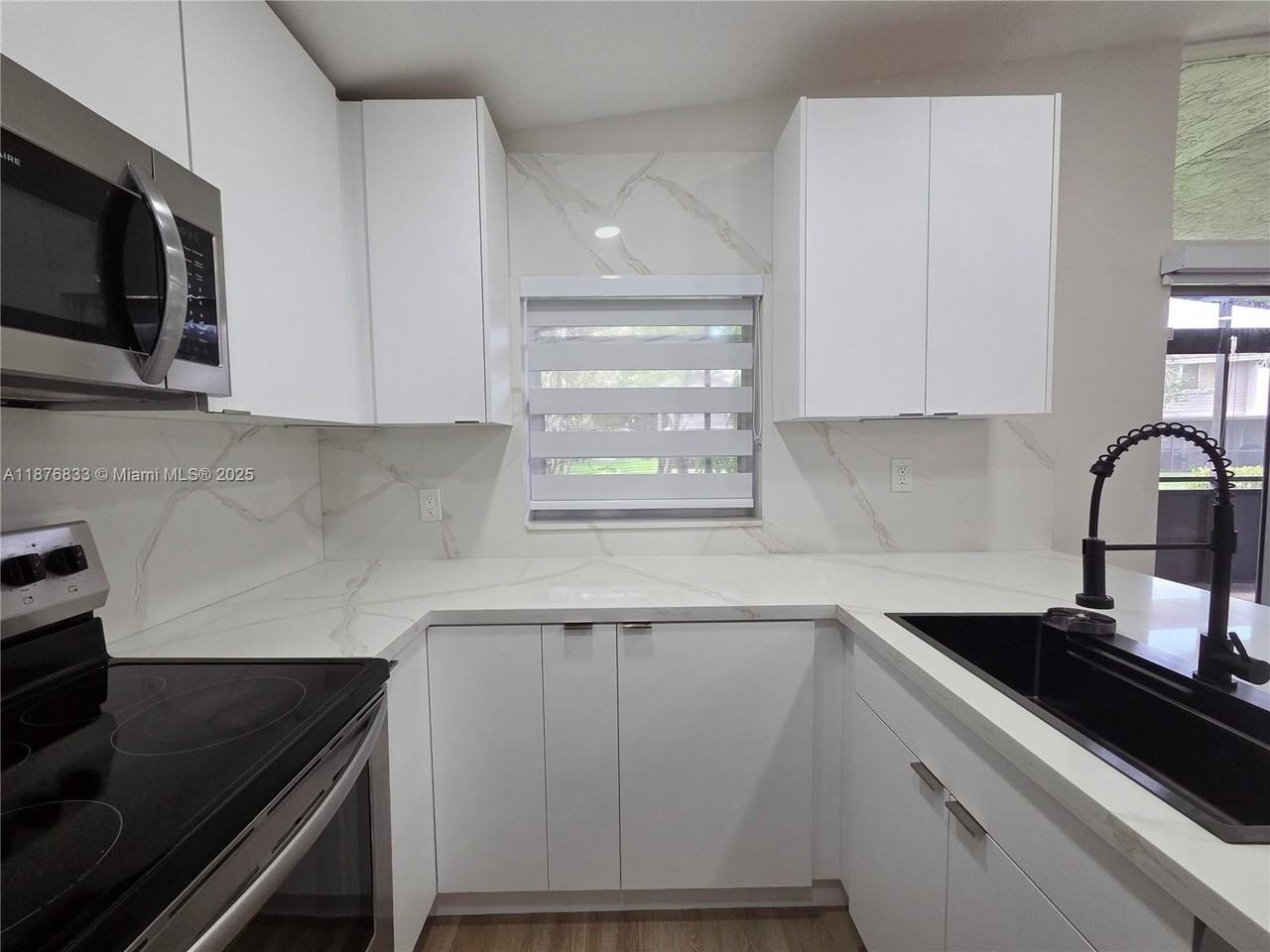 15798 Woodgate Court #E - Photo 4 of 42