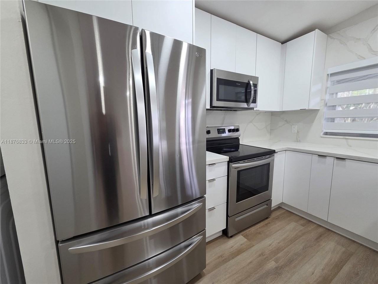 15798 Woodgate Court #E - Photo 5 of 42