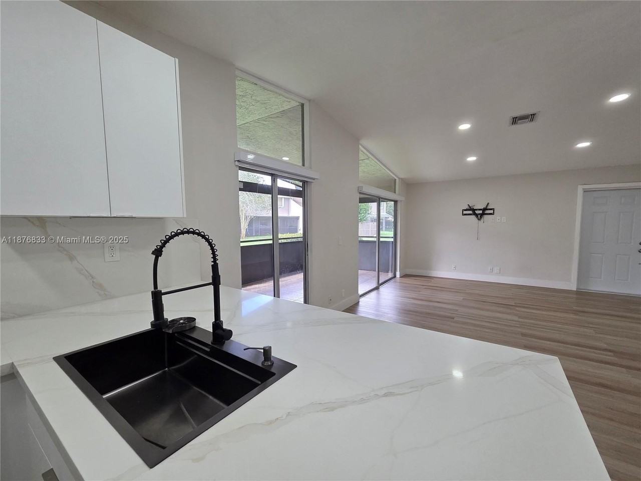 15798 Woodgate Court #E - Photo 6 of 42