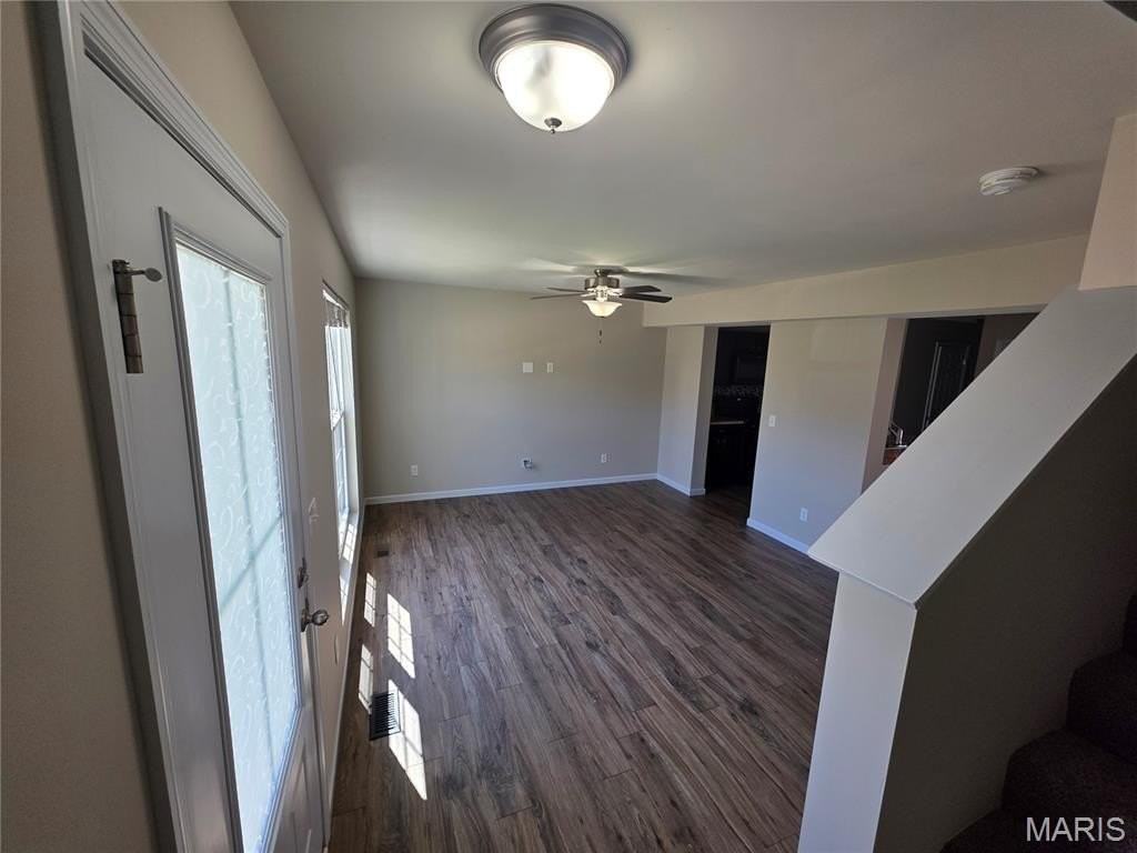 318 Countryshire Dr - Photo 2 of 19