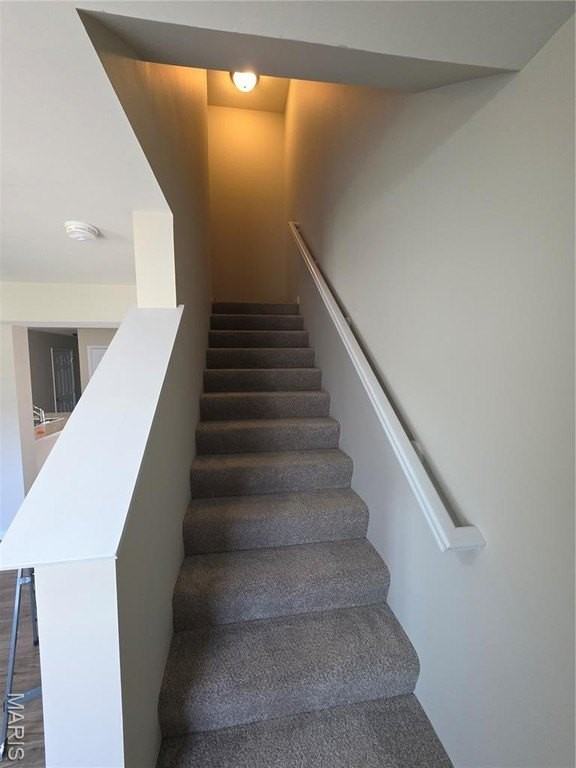 318 Countryshire Dr - Photo 7 of 19