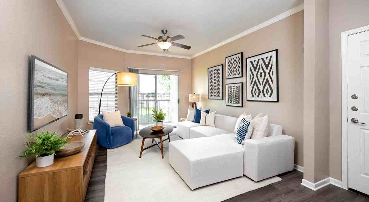 801 Hebron Pkwy #4101 - Photo 3 of 7