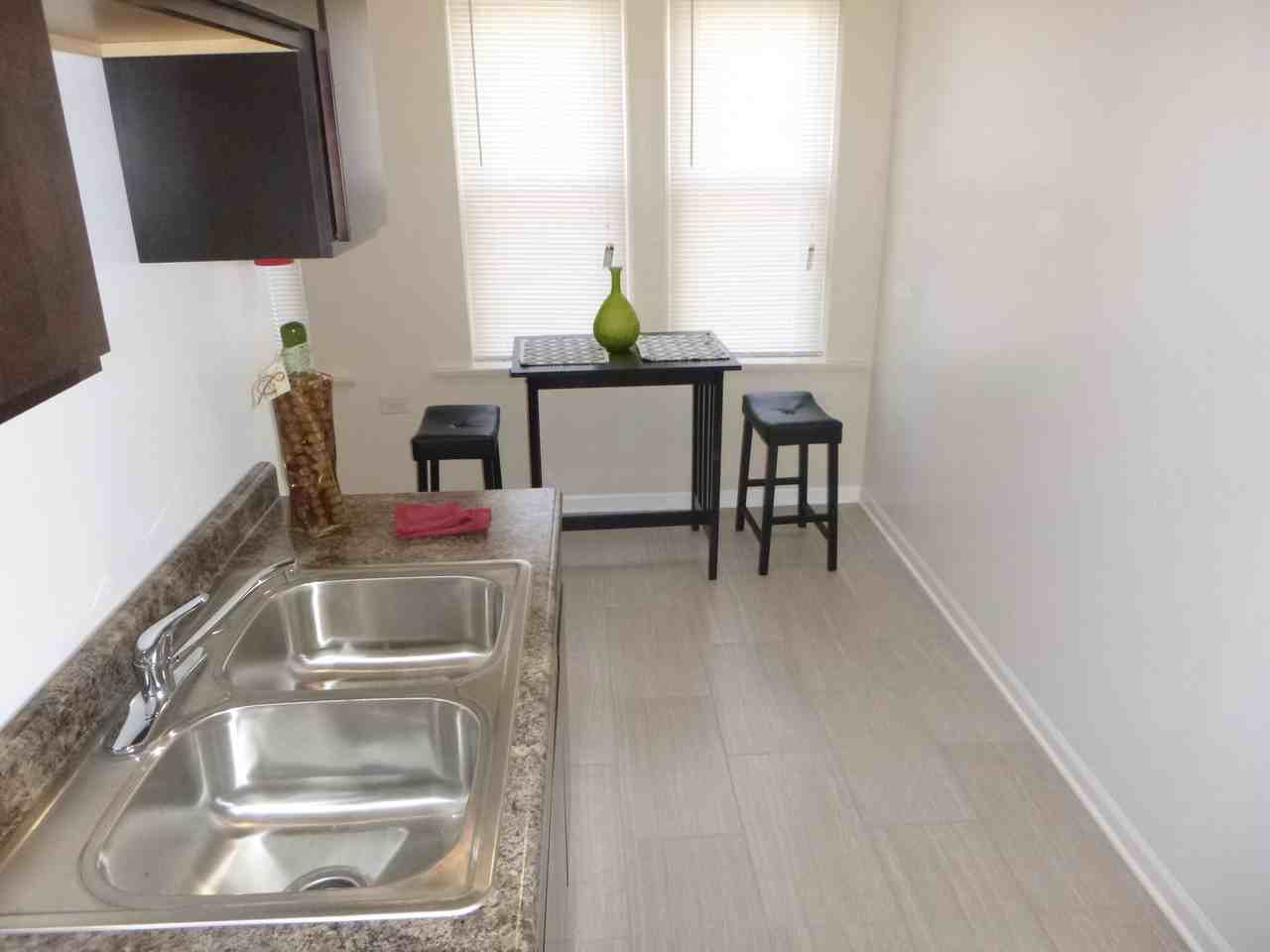 3156 W Warren Blvd #201 - Photo 4 of 5