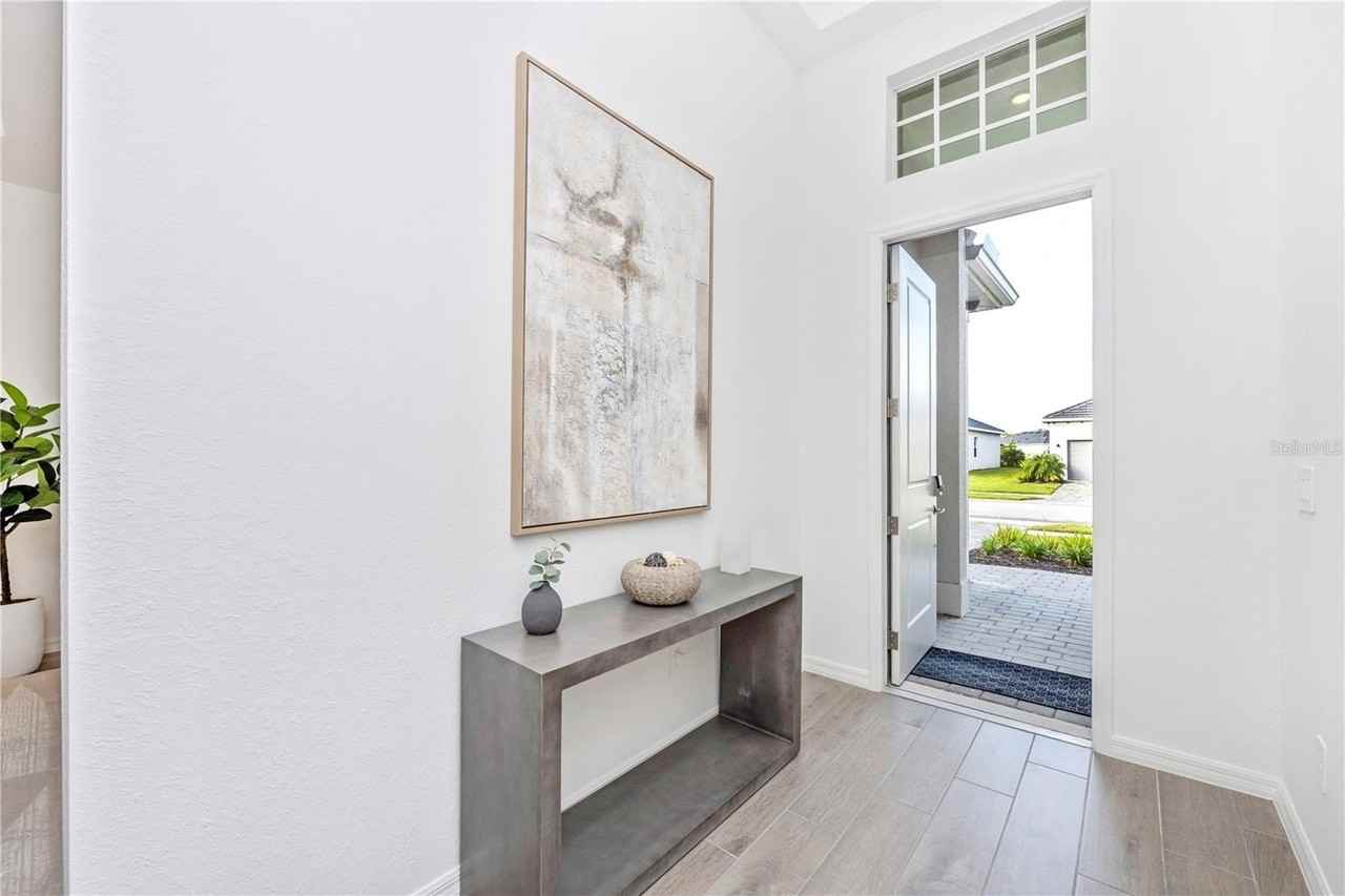 17662 Santorini Ct - Photo 3 of 50