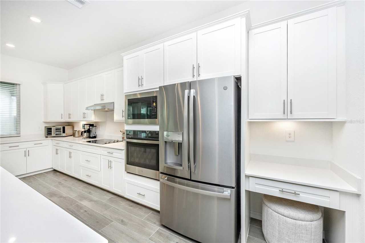 17662 Santorini Ct - Photo 7 of 50