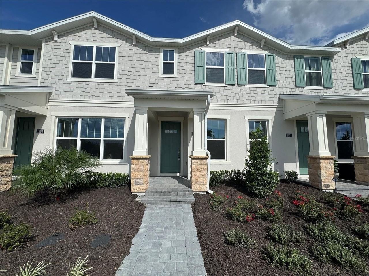 1667 Eaglehurst Place - Photo 2 of 38