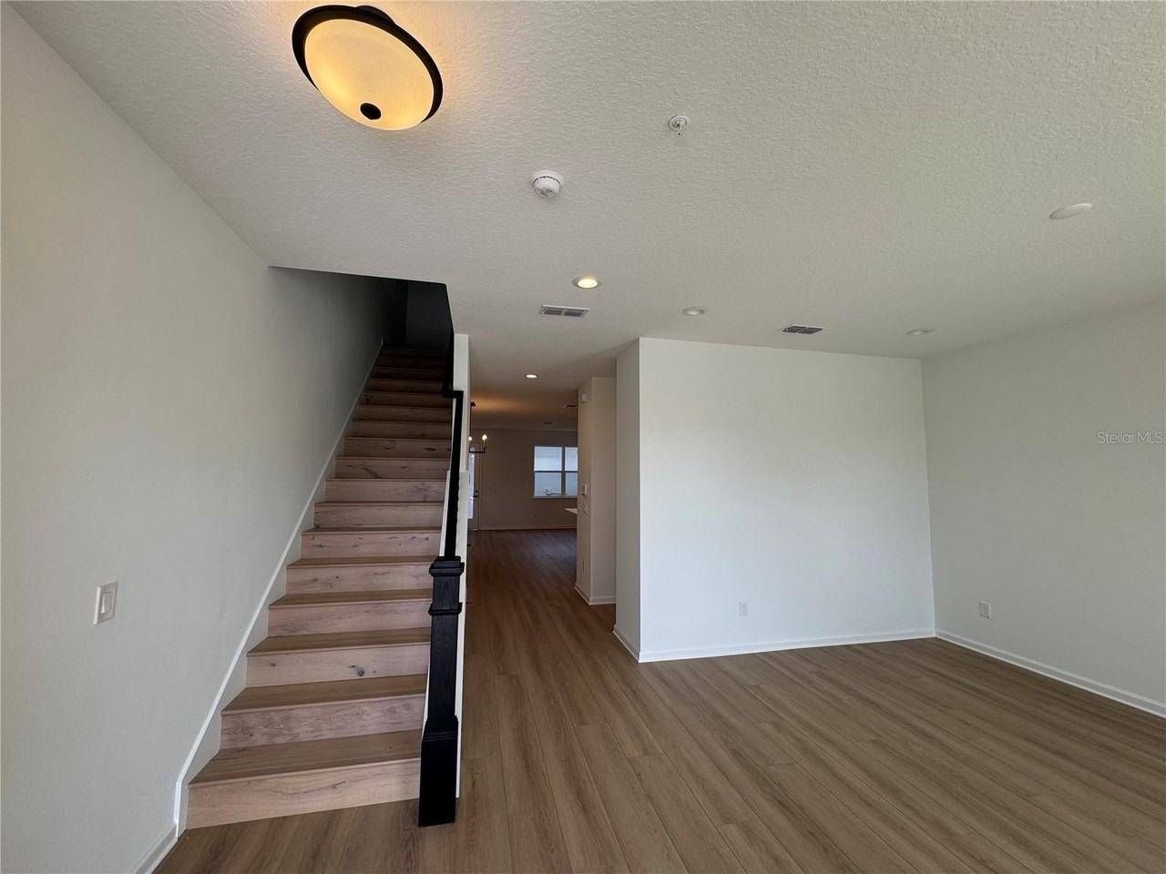 1667 Eaglehurst Place - Photo 6 of 38