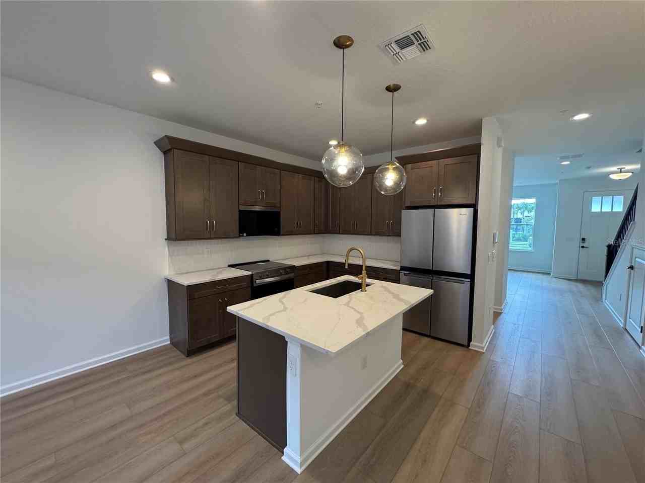 1667 Eaglehurst Place - Photo 7 of 38