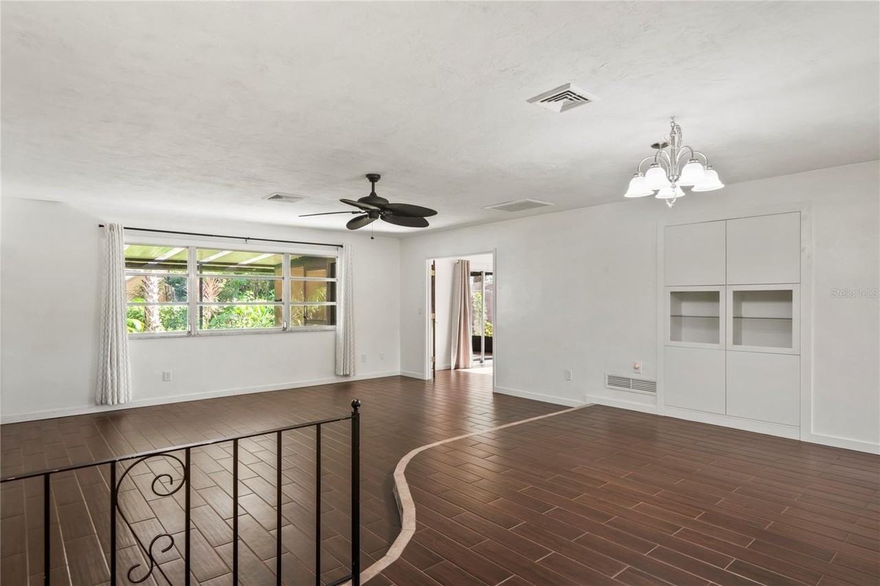 1282 Palm St - Photo 5 of 38