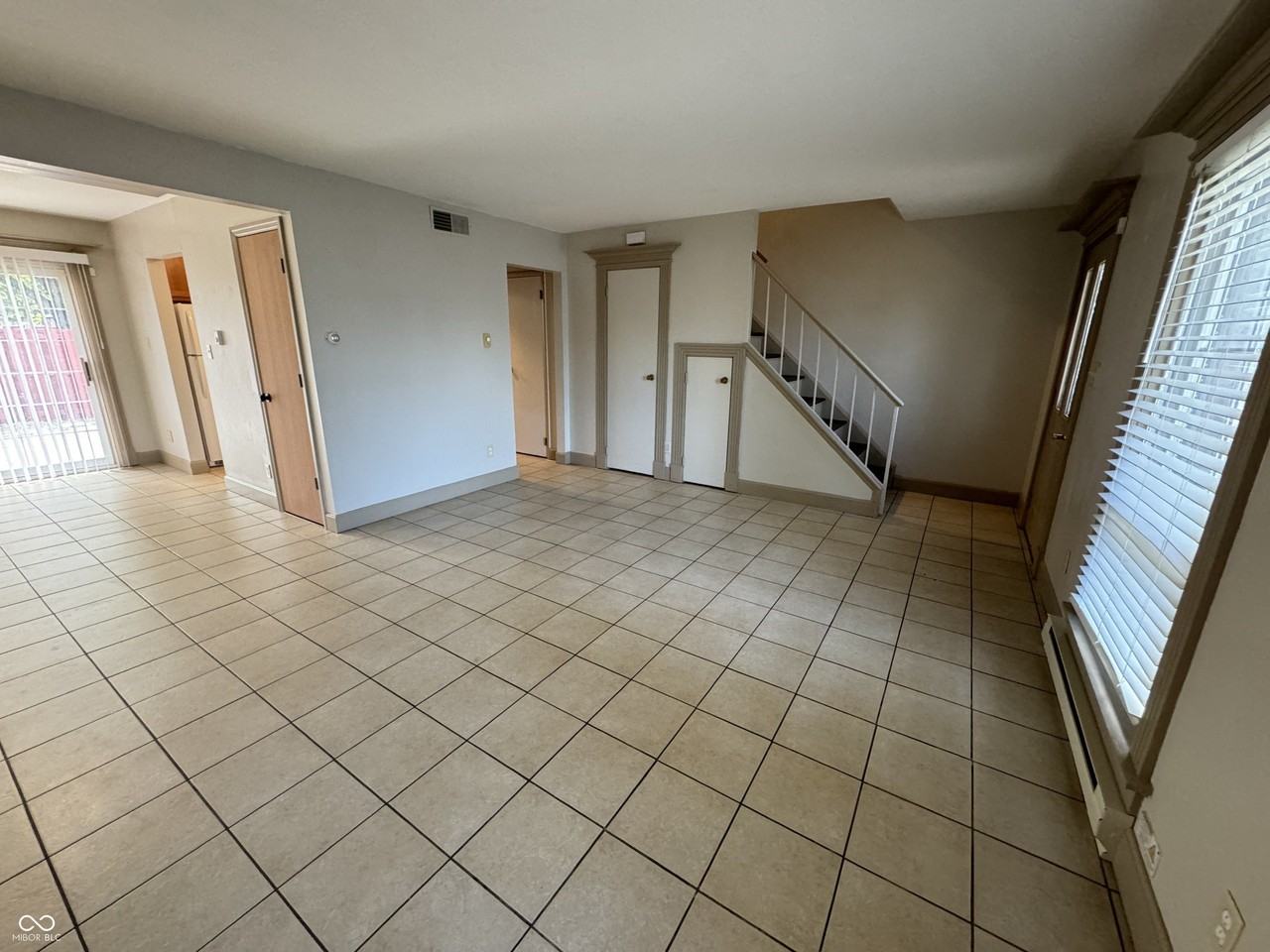 4847 Mount Vernon Dr - Photo 2 of 18