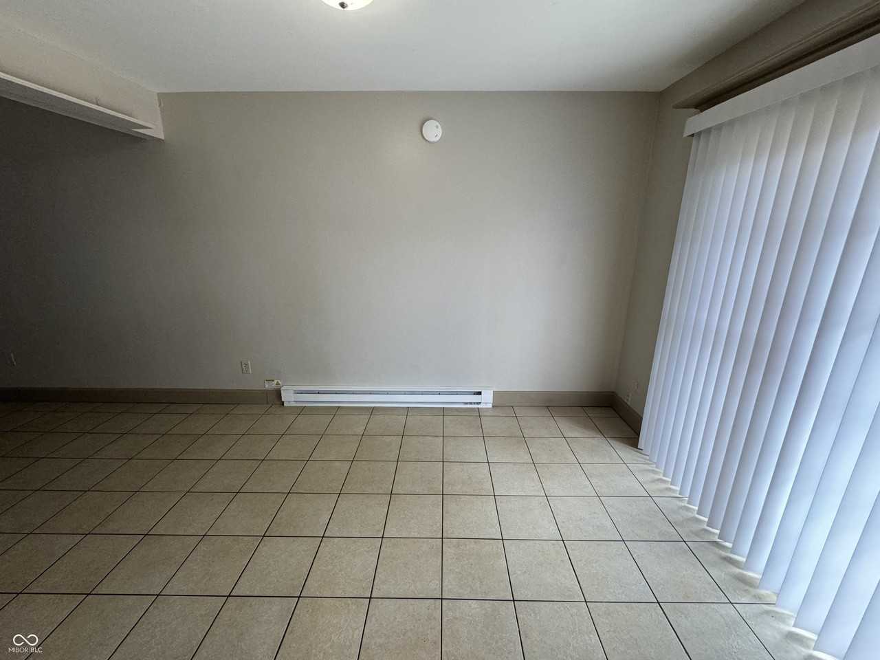 4847 Mount Vernon Dr - Photo 4 of 18