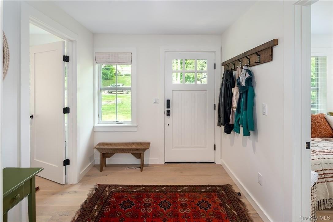 24 Cove Rd - Photo 3 of 26